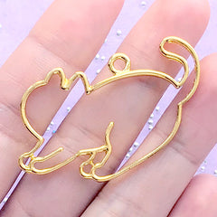 Stretching Cat Open Bezel | Pet Charm | Animal Deco Frame for UV Resin Filling | Kawaii Jewelry Supplies (1 piece / Gold / 40mm x 35mm)