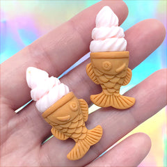 Miniature Taiyaki Fish Ice Cream Cabochons | Dollhouse Sweet Deco | Kawaii Food Jewellery DIY (2 pcs / Strawberry Light Pink / 17mm x 39mm)