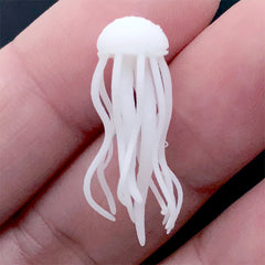 Jellyfish Resin Inclusion in 3D | Miniature Marine Life Embellishment | Mini Sea Jelly for Resin Art (2 pcs / 11mm x 25mm)