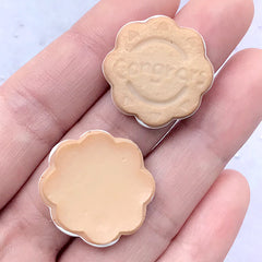 Scalloped Round Biscuit Cabochons | Fake Food Embellishments | Sweets Deco | Kawaii Phone Case Decoden (2 pcs / 24mm)
