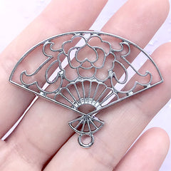Red Magic Lily Handheld Fan Open Bezel Charm | Equinox Flower Paper Fan Deco Frame | Oriental Jewelry Supplies (1 piece / Silver / 49mm x 37mm)