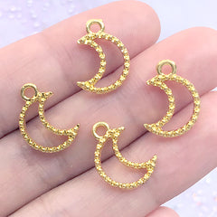 Mini Crescent Moon Open Bezel with Beaded Border | Mahou Kei Deco Frame for UV Resin Filling | Kawaii Crafts (4 pcs / Gold / 10mm x 15mm)