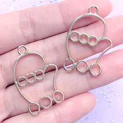 CLEARANCE Christmas Gloves Open Back Bezel Pendant | Kawaii Glove Deco Frame for UV Resin Filling (2 pcs / Gold / 22mm x 33mm)