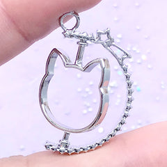 Spinning Open Bezel Charm with Kitty Head and Shooting Star | Movable Animal Deco Frame | Kawaii Jewelry Making (1 piece / Silver / 23mm x 31mm)