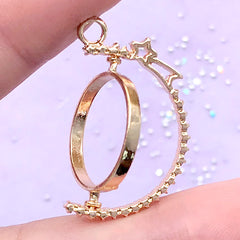 Round Rotating Open Bezel Charm with Shooting Star | Turnable Deco Frame for UV Resin Filling | Kawaii Jewelry Supplies (1 piece / Gold / 23mm x 31mm)