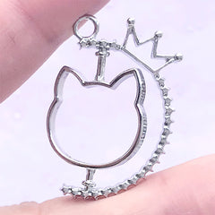 Kitty Head Open Bezel Pendant with Crown | Rotary Animal Deco Frame | Cute Resin Jewelry Supplies (1 piece / Silver / 23mm x 33mm)