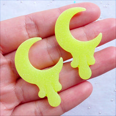 CLEARANCE Glittery Melty Moon Cabochons | Drippy Crescent Moon Flatback with Glitter | Kawaii Cabochons | Resin Pieces | Fairykei Decoden Phone Case | Pastel Kei Jewelry Making (2 pcs / Pastel Yellow / 26mm x 40mm / Flat Back)