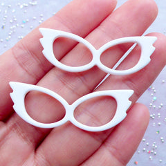 Cat Eyed Glasses Cabochons | Retro Eyeglass Cabochon | Vintage Sunglasses Cabochon | Pointy Glasses Cabochon | Eyewear Cabochon | Kitsch Decoden | Kawaii Resin Pieces (2pcs / White / 43mm x 15mm / Flat Back)