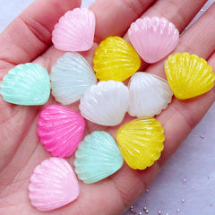Glitter Seashell Cabochons in Jelly Colors | Kawaii Cabochons | Resin Sea Shell Flatback | Pastel Kei Jewellery | Phone Embellishments | Decoden Pieces (3pcs by Random / 20mm x 18mm / Flat Back)