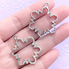 Snowflake Open Bezel Charm | Outlined Christmas Charm for UV Resin Filling | Kawaii Resin Jewellery Making (2 pcs / Silver / 26mm x 34mm)