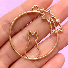 Cat and Shooting Star Open Bezel | Kawaii Kitty Charm | Round Deco Frame for UV Resin Filling (1 piece / Gold / 40mm x 41mm)