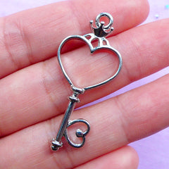 Heart Key Open Bezel Pendant | Kawaii Key Charm | Mahou Kei Jewellery Making | Deco Frame for UV Resin Filling (1 piece / Silver / 18mm x 41mm)