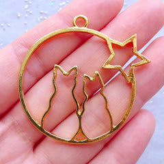 Cat Couple and Star Open Bezel Charm | Kawaii Kitty Deco Frame for UV Resin Jewelry Making | Resin Craft Supplies (1 piece / Gold / 44mm x 43mm)