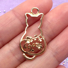 Kawaii Kitty Open Backed Bezel with Flower Pattern | Cat Deco Frame for UV Resin Jewellery Making | Kitten Charm (1 piece / Gold / 16mm x 31mm)