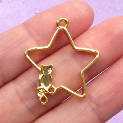 Kawaii Star and Cat Open Bezel Pendant | Magical Deco Frame for UV Resin Crafts | Mahou Kei Jewellery Making (1 piece / Gold / 24mm x 29mm)