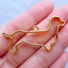 Dachshund Open Bezel | Sausage Dog Charm | Puggy Dog Pendant | Kawaii Deco Frame for UV Resin Jewellery DIY (1 piece / Gold / 46mm x 25mm)
