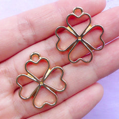 Four Leaf Clover Open Bezel Pendant | 4 Leaf Clover Outline Charm | Floral Deco Frame for UV Resin Jewellery Making | Kawaii Resin Crafts (2pcs / Gold / 23mm x 26mm)