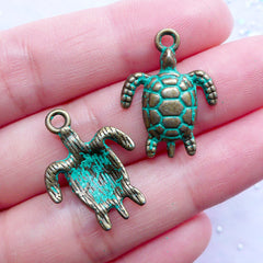 Sea Turtle Charms with Green Patina Finish | Marine Life Pendant | Aquarium Animal Charm | Beach Jewelry DIY (4 pcs / Antique Bronze / 17mm x 23mm)