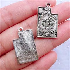 Utah State Charms | State of United States Pendant | USA State Tag | Patriotic American Jewellery Making (3pcs / Tibetan Silver / 16mm x 26mm)