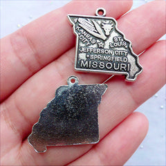 State of Missouri Charms | United States Charm | Amercian State Pendant | US Patriotic Charm | USA Jewelry Making (3pcs / Tibetan Silver / 26mm x 24mm)