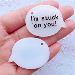 I'm Stuck On You Pendant with Glitter | Glittery Bubble Speech Charms | Word Cabochons | Gift for Girlfriend | Valentines Day Gift Decoration | Scrapbook Supplies | Kawaii Kistch Crafts | Bag Charm Making (2 pcs / White / 40mm x 30mm / Flat Back)