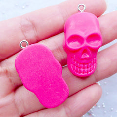 CLEARANCE Skull Head Cabochons with Eye Pin | Spooky Resin Charm | Halloween Jewellery Making | Party Decoration Supplies | Kawaii Goth Phone Case | Gothic Decoden Pieces (2pcs / Hot Pink / 19mm x 33mm / Flat Back)
