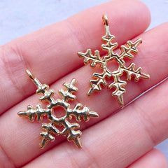 Snow Charms | Gold Snowflake Drop | Snow Flake Pendant | Christmas Charm | Winter Jewellery | Small Christmas Ornament | Party Supplies (2pcs / Gold / 18mm x 25mm)