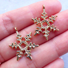 Snow Charms | Gold Snowflake Drop | Snow Flake Pendant | Christmas Charm | Winter Jewellery | Small Christmas Ornament | Party Supplies (2pcs / Gold / 18mm x 25mm)