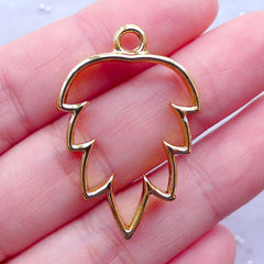 Leaf Open Bezel Pendant for UV Resin Craft | Outlined Floral Charm | Hollow Frame for Resin Filling | Nature Jewelry Findings (1 piece / Gold / 23mm x 34mm / 2 Sided)