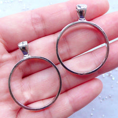 Round Open Back Bezel Pendant | Hollow Circle Charm | Outlined Charm | Geometric Deco Frame for UV Resin Craft | Resin Jewellery Supplies (Silver / 2pcs / 28mm x 36mm)