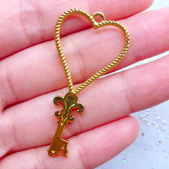 CLEARANCE Playing Card Key Open Bezel with Heart Suit | Kawaii Key Charm | Hollow Deco Frame for UV Resin Crafts (1 piece / Gold / 23mm x 46mm)