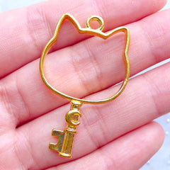 Mahou Kei Open Bezel | Cat Head with Moon Key Open Back Bezel Pendant | Magical Wand Charm for Kawaii UV Resin Crafts (1 piece / Gold / 25mm x 41mm)