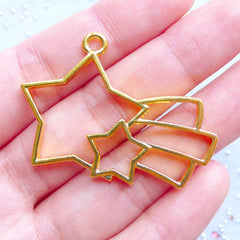 Kawaii Shooting Star Open Bezel Charm | Cute Deco Frame for UV Resin Filling | Fairy Kei Jewelry Making (1 piece / Gold / 44mm x 31mm)