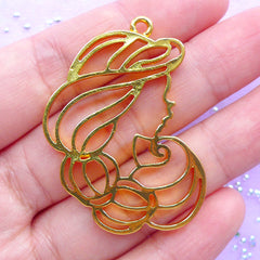 Princess Cameo Open Bezel | Fairytale Deco Frame for UV Resin Jewellery Making | Kawaii Craft Supplies (1 piece / Gold / 33mm x 43mm)