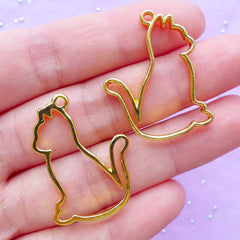 Kawaii Kitty Cat Open Back Bezel Pendant | Kitten Deco Frame UV Resin Filling | Pet Jewelry | Animal Outline Charm (2pcs / Gold / 24mm x 30mm)