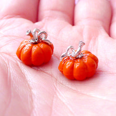 3D Pumpkin Enamel Charms | Halloween Jewellery Making | Dollhouse Miniature Food Charm | Party Supplies (2pcs / 12mm x 10mm)