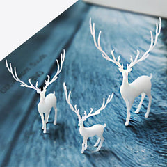 Miniature Christmas Reindeer Resin Inclusion | 3D Forest Animal for Resin Jewelry Making | Terrarium Craft Supplies (1 piece / 10mm x 15mm)