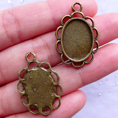 Oval Bezel Setting with Scalloped Border | Memory Pendant Tray | Oval Cabochon Holder | 13mm x 18mm Cameo Base | Photo Charm Blanks (4 pcs / Antique Bronze)