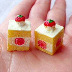 Strawberry Sponge Cake Cabochons in Cube Shape | Miniature Sweets Cabochon in 3D | Dollhouse Food Crafts | Mini Dessert Jewellery Making | Sweet Decoden Supplies | Kawaii Resin Pieces (2 pcs / White / 12mm x 18mm / Flat Back)