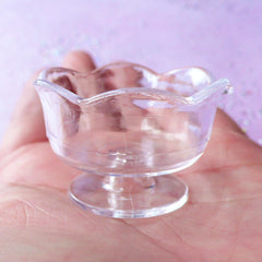 Miniature Ice Cream Sundae Cups with Scalloped Border | Clear Parfait Bowls | Fake Dessert Craft (4 pcs / 35mm x 23mm)