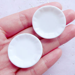 White Dollhouse Plates | Round Miniature Plate Cabochon | Mini Saucer Dish Tableware | Doll House Food Crafts | Kawaii Jewelry Making (2pcs / 30mm x 8mm)
