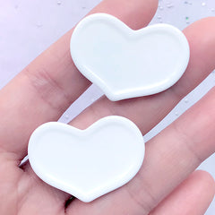 Dollhouse Heart Plate Cabochons | White Miniature Dishes | Doll House Tableware | Mini Food Crafts | Kawaii Sweets Jewellery Making (2 pcs / 33mm x 23mm)