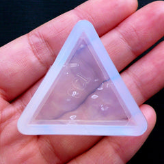 Water Effect Mold in Triangle Shape | Geometry Silicone Mould with Water Ripple Surface | Epoxy Resin Mold | Resin Jewellery Mold | Clear Flexible Mold (32mm x 28mm)