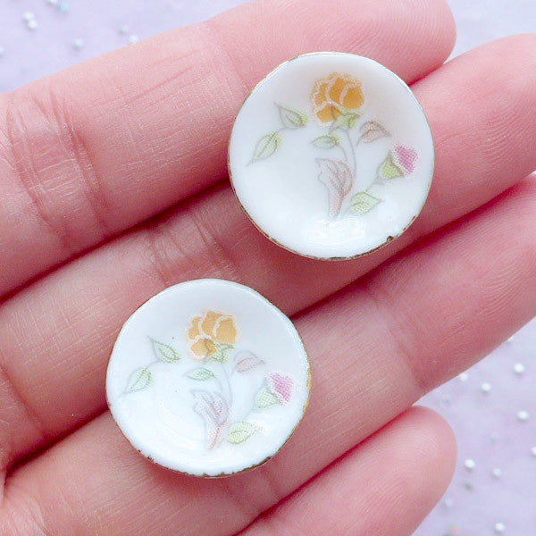 Miniature Ceramic Plate | Dollhouse White Porcelain Coffee Saucer with Floral Pattern | Mini Tea Saucers | Doll House Pottery Tableware | Mini Food Jewellery DIY (2 pcs / 19mm)