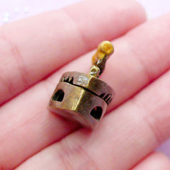 Miniature Vintage Clothes Iron | Antique Dollhouse Iron | Doll House Decoration (Bronze / 20mm x 17mm)