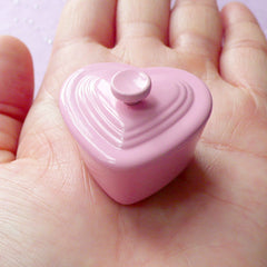 Miniature Casserole Pot in Heart Shape | Dollhouse Cooking Utensil | Doll House Cookware (32mm x 26mm)