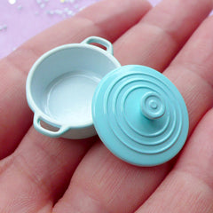 Dollhouse Miniature Casserole Pot | Doll House Kitchen Cooking Utensil (Light Blue / 25mm x 14mm)