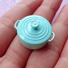 Dollhouse Miniature Casserole Pot | Doll House Kitchen Cooking Utensil (Light Blue / 25mm x 14mm)