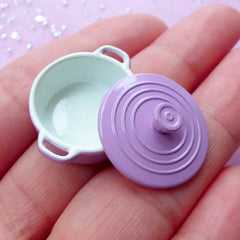 Miniature Casserole Pot | Dollhouse Cookware | Doll House Cooking Utensil (Light Purple / 25mm x 14mm)