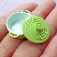 Miniature Dollhouse Cookware | Doll House Casserole Pot | Mini Cooking Utensil (Light Green / 25mm x 14mm)